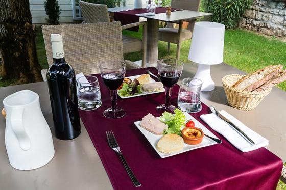 Logis Hotel Grangier Saint-Sozy エクステリア 写真