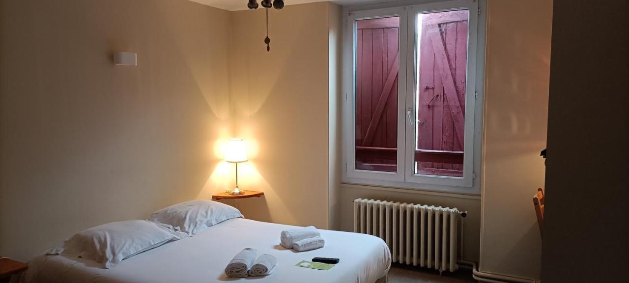 Logis Hotel Grangier Saint-Sozy エクステリア 写真
